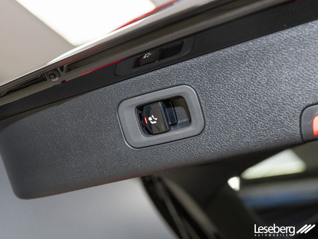 Mercedes-Benz E 220 2025