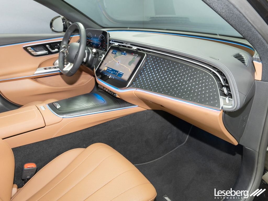 Mercedes-Benz E 220 2025