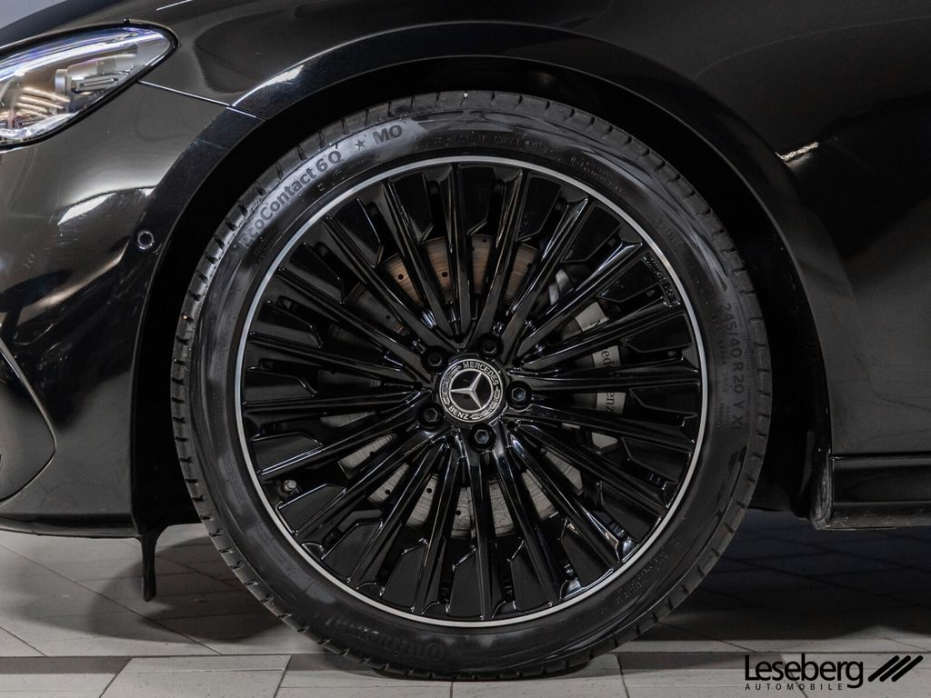 Mercedes-Benz E 220 2025