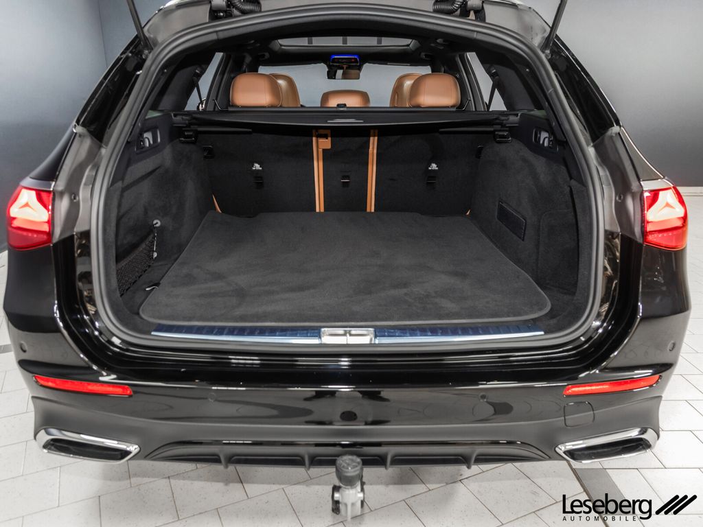 Mercedes-Benz E 220 2025