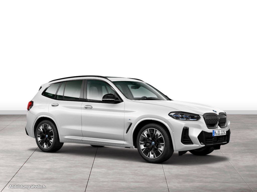 BMW iX3 2023