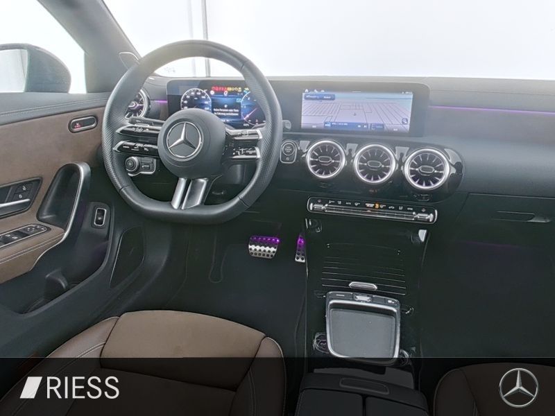 Mercedes-Benz CLA 180 2024