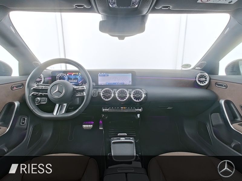 Mercedes-Benz CLA 180 2024