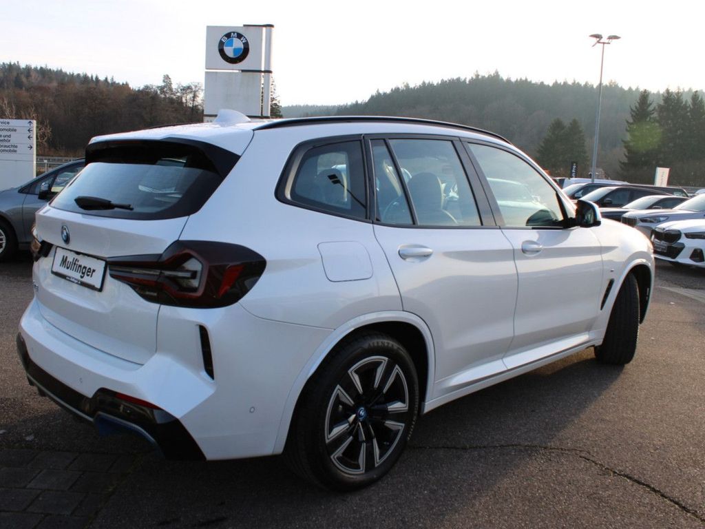 BMW iX3 2022