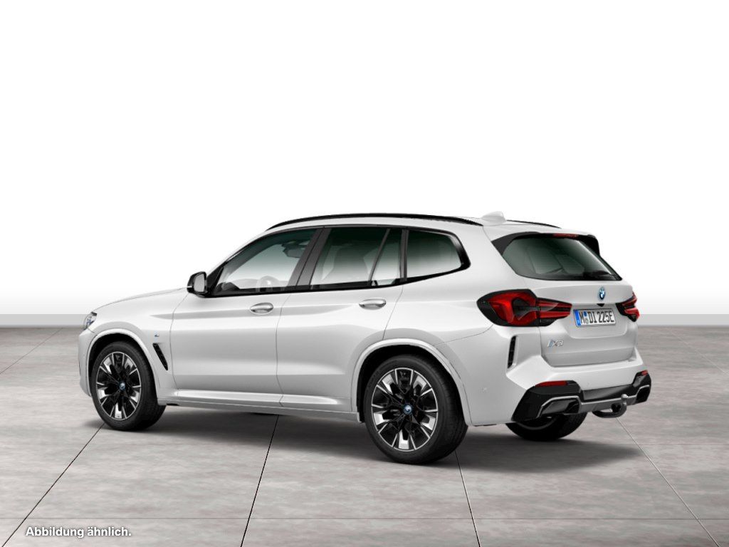 BMW iX3 2023