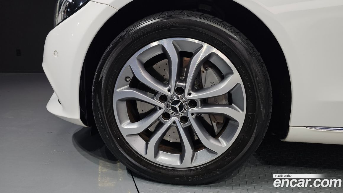 Mercedes-Benz C-Class 2018