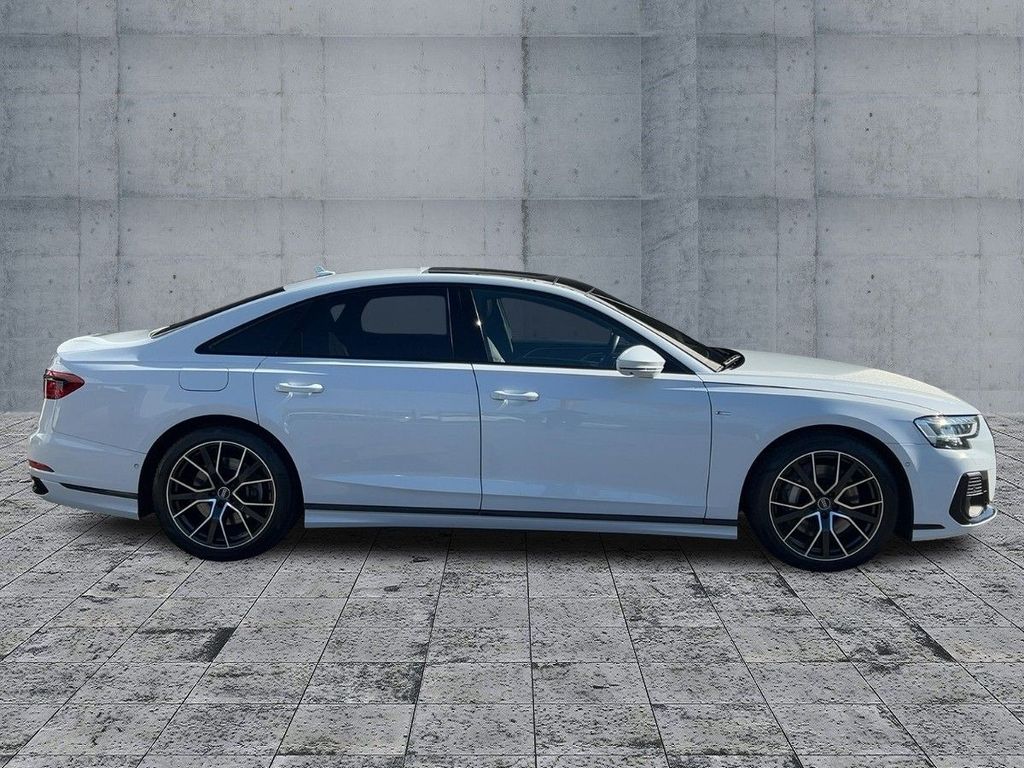 Audi A8 2022
