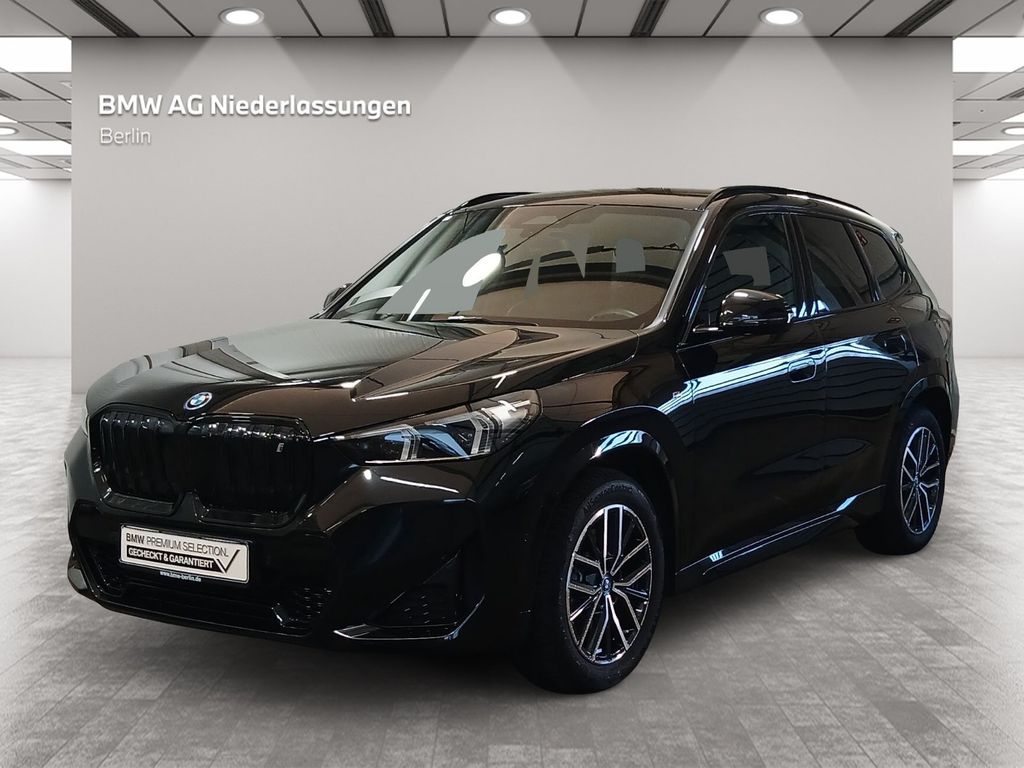 BMW iX1 2023