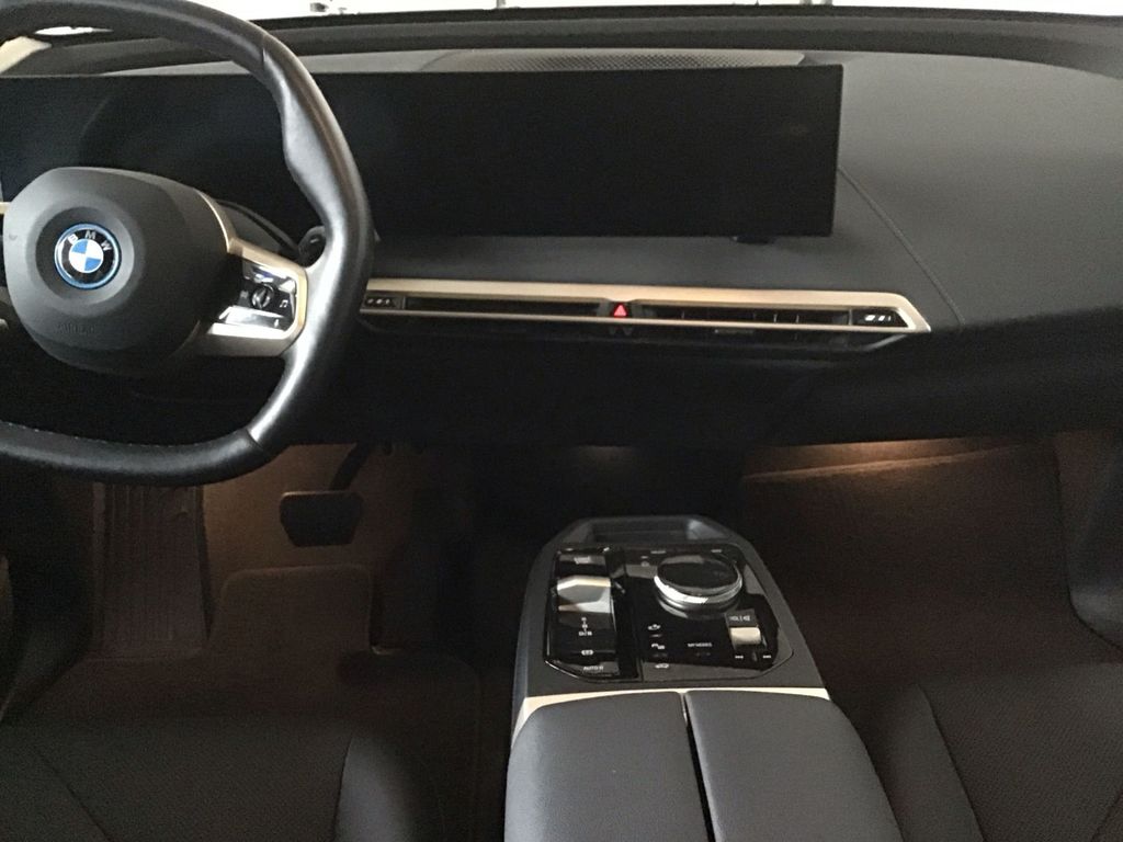 BMW iX 2024