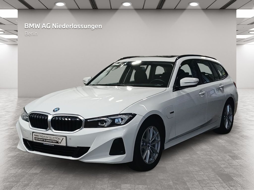 BMW 330 2022