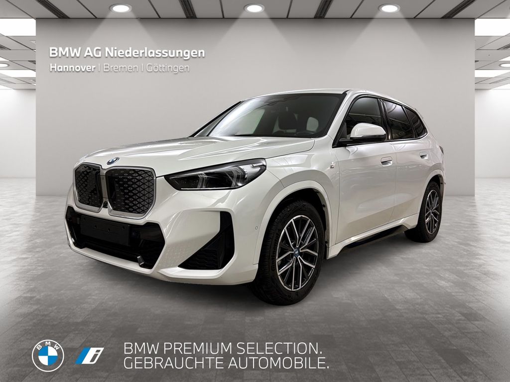 BMW iX1 2024
