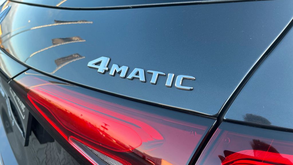 Mercedes-Benz GLC 300 2024