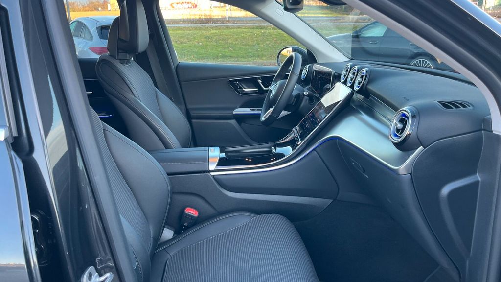 Mercedes-Benz GLC 300 2024