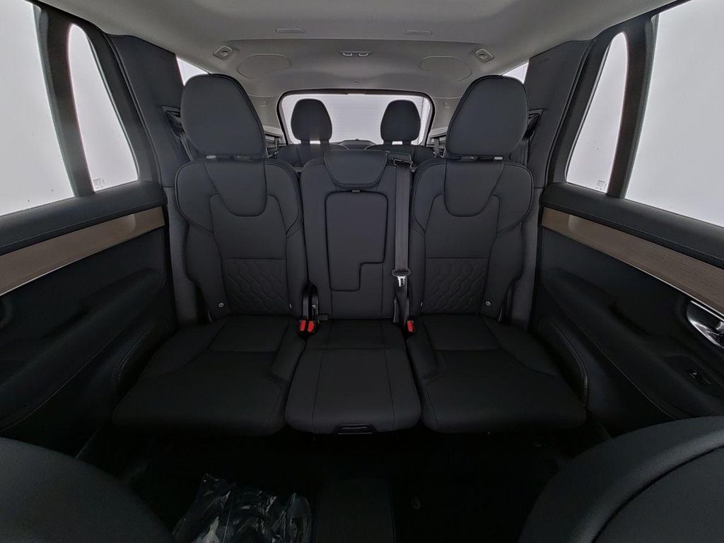 Volvo XC90 2025