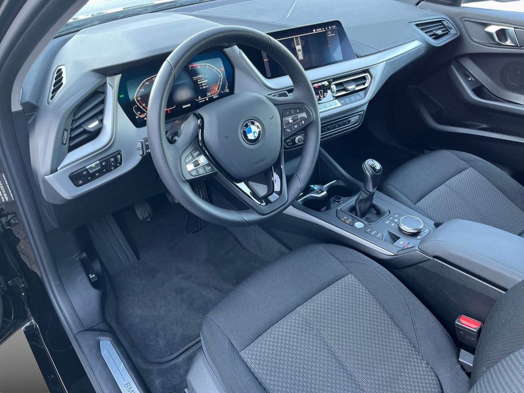 BMW 118 2022