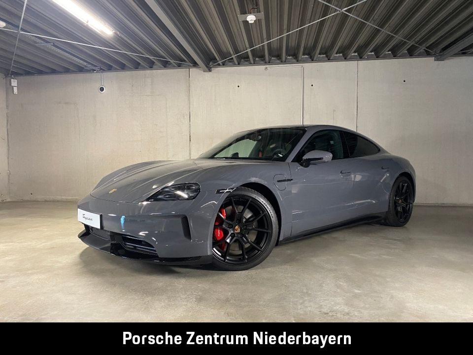 Porsche Taycan 2025