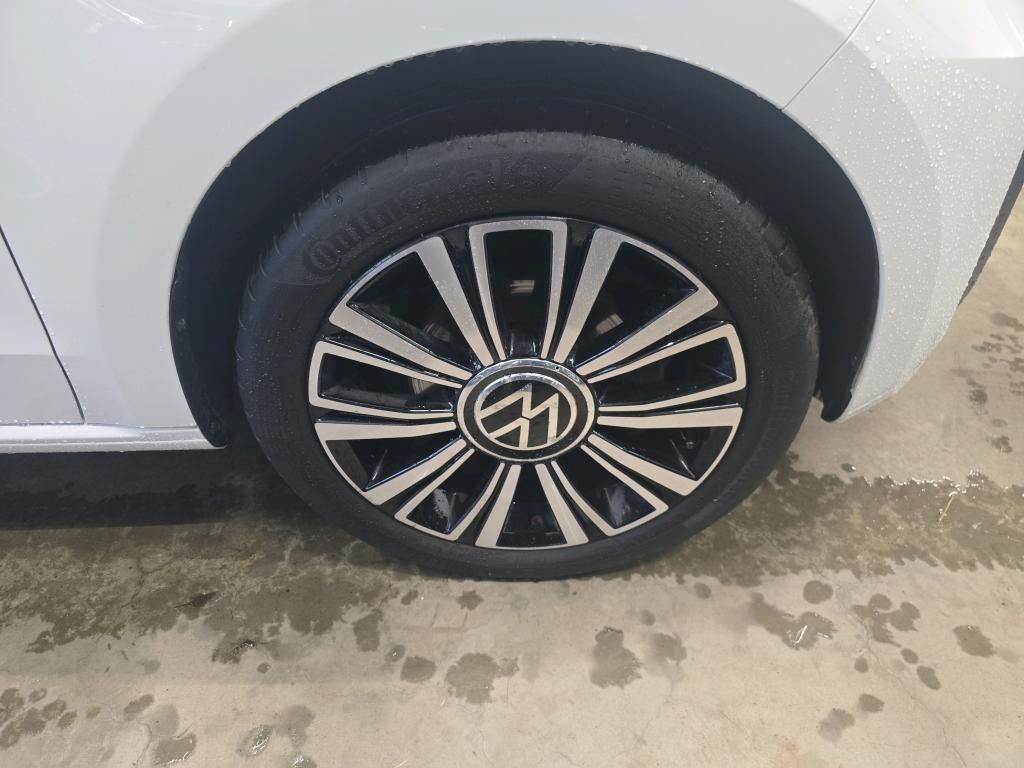 Volkswagen up! 2023