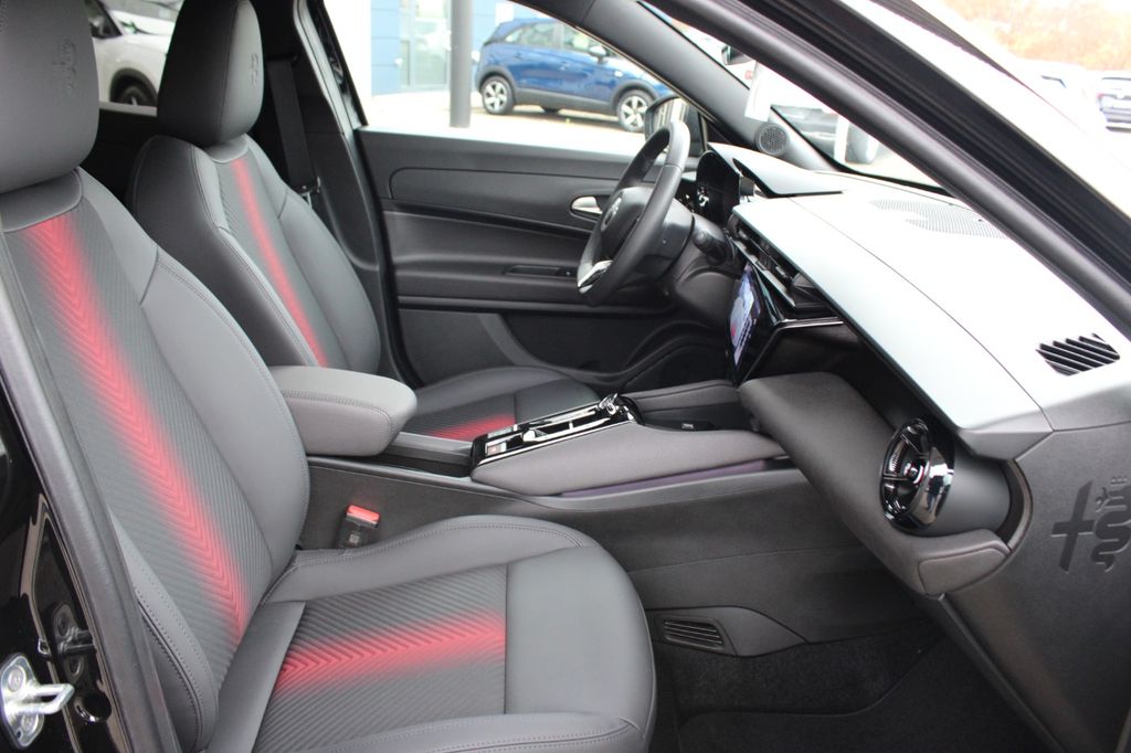 Alfa Romeo Junior 2025