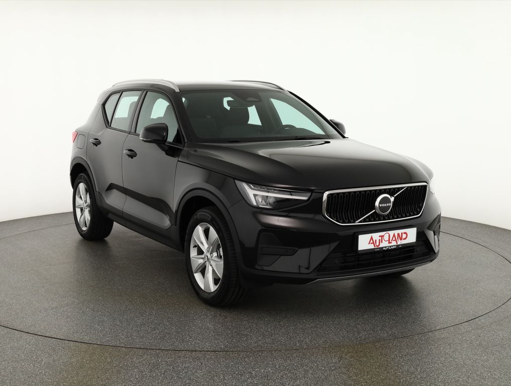 Volvo XC40 2025