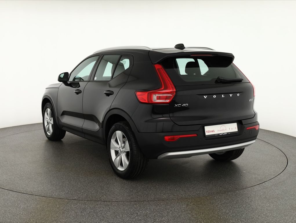Volvo XC40 2025