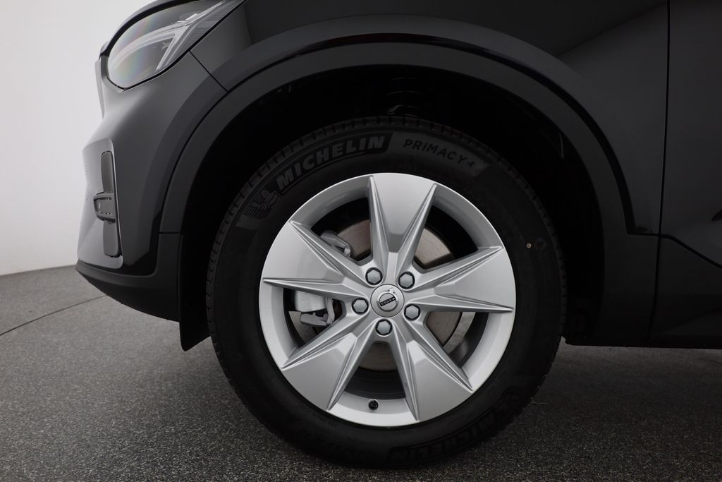 Volvo XC40 2025