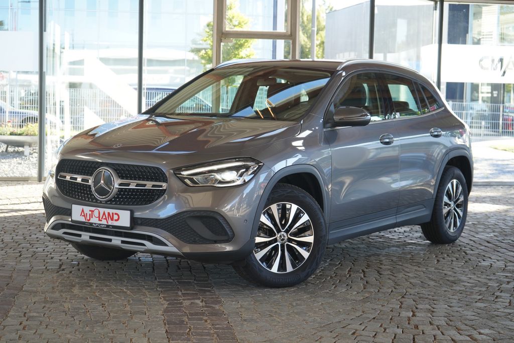 Mercedes-Benz GLA 180 2023