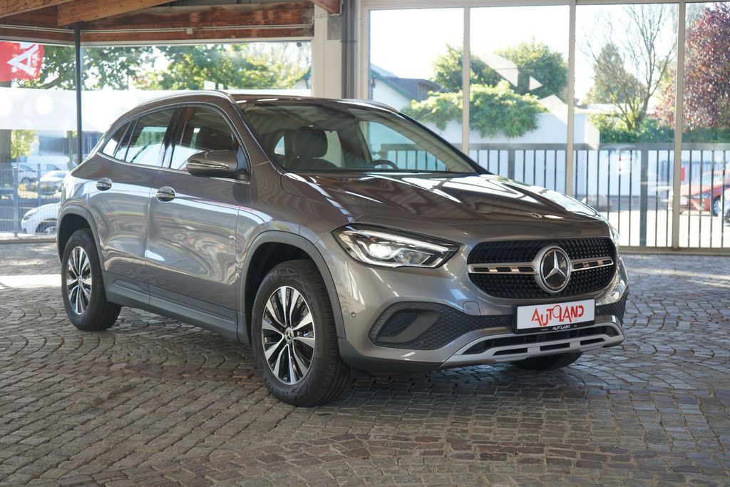 Mercedes-Benz GLA 180 2023