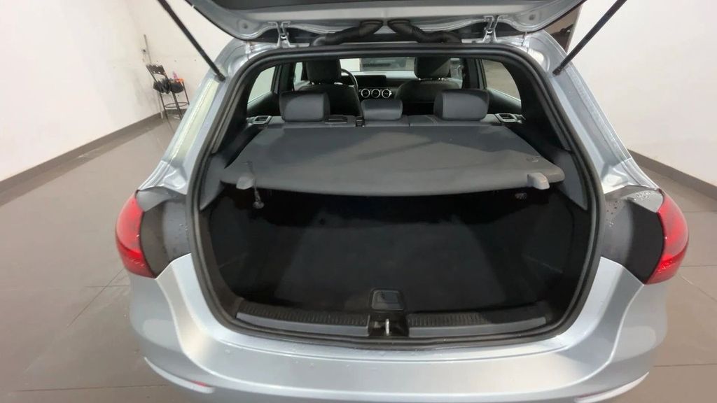 Mercedes-Benz A 180 2024