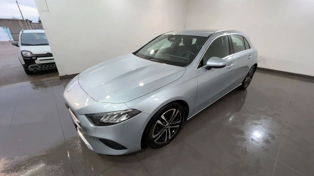 Mercedes-Benz A 180 2024