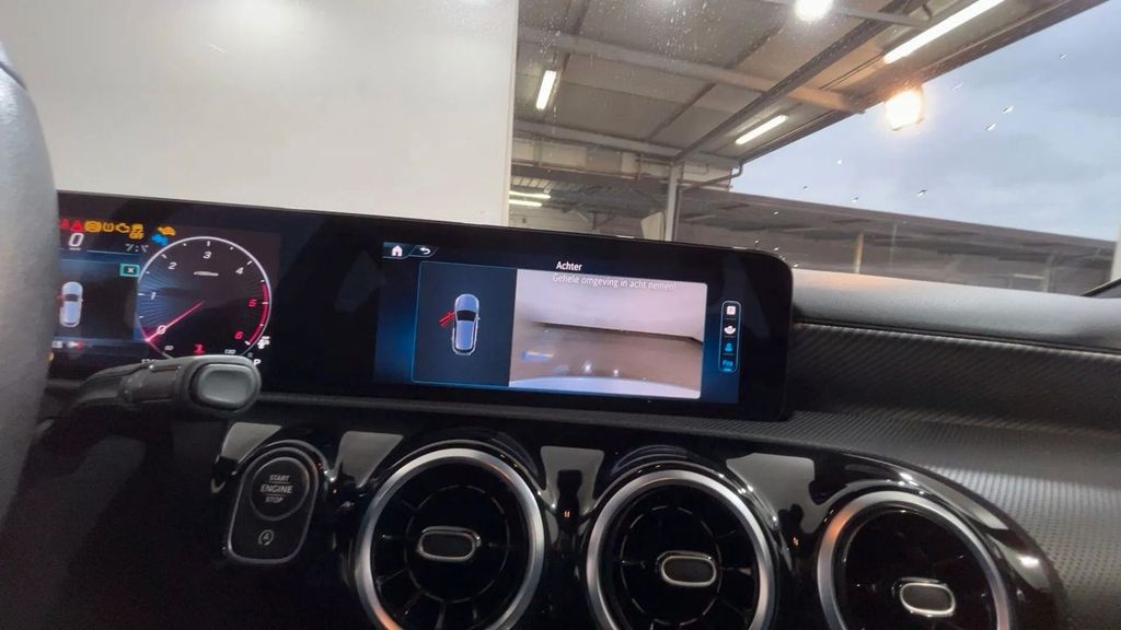 Mercedes-Benz A 180 2024