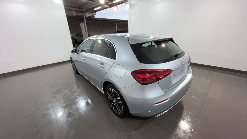 Mercedes-Benz A 180 2024