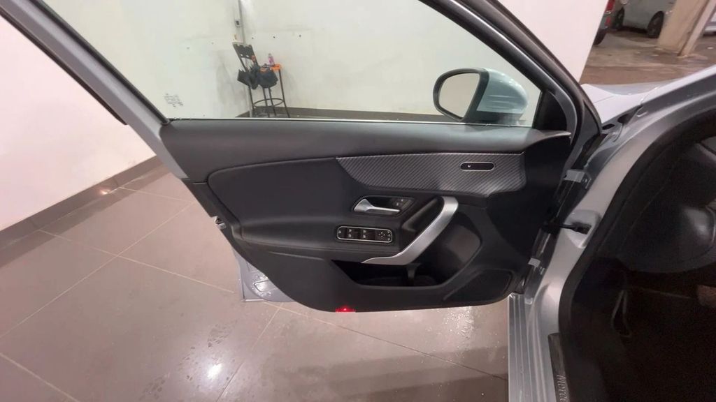 Mercedes-Benz A 180 2024