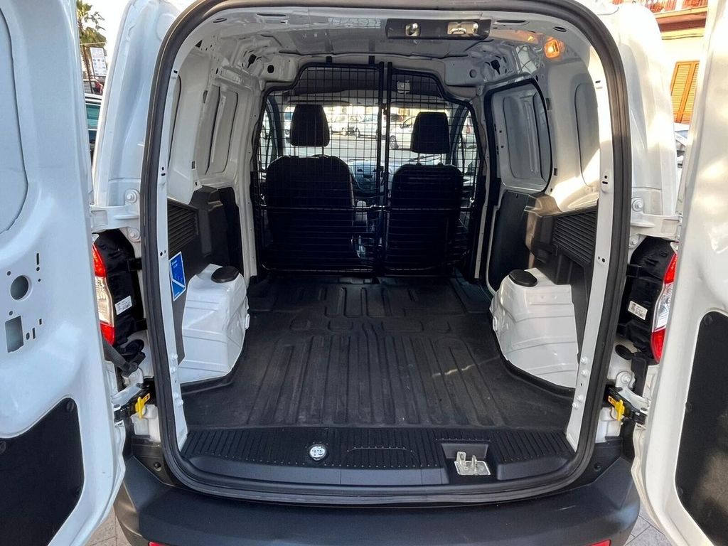 Ford Transit Courier 2020