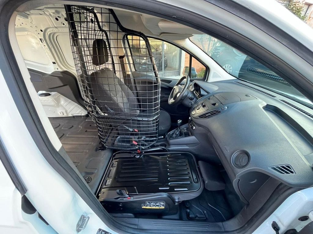 Ford Transit Courier 2020