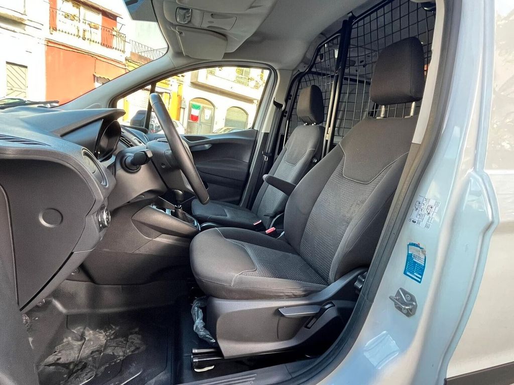 Ford Transit Courier 2020