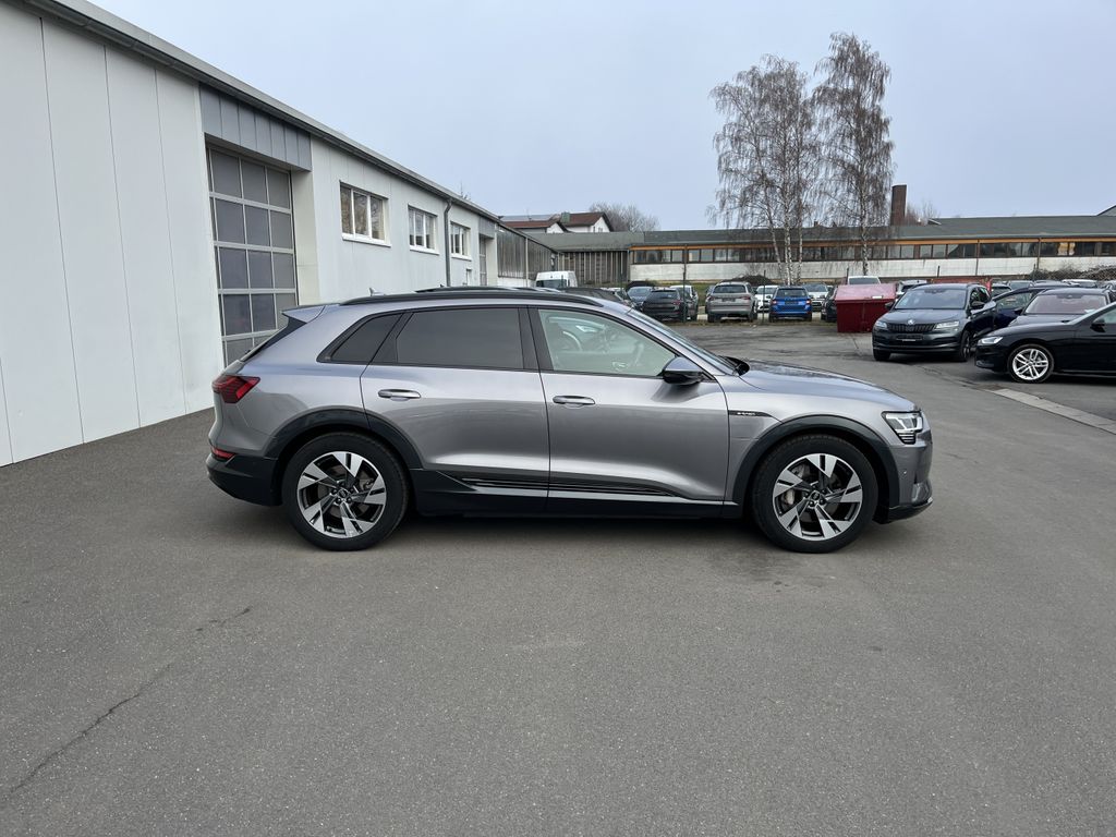 Audi e-tron 2022