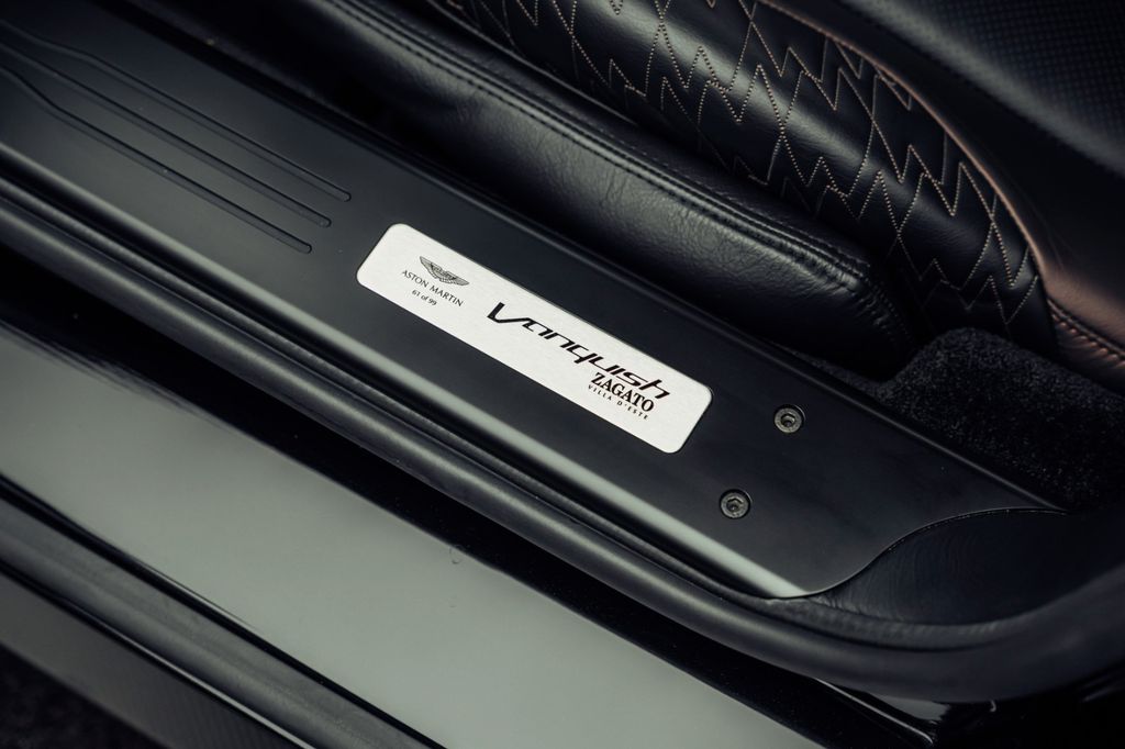 Aston Martin Vanquish 2017