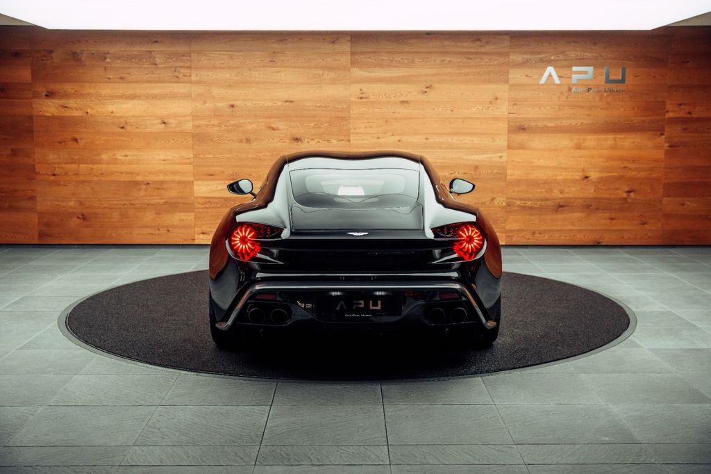 Aston Martin Vanquish 2017