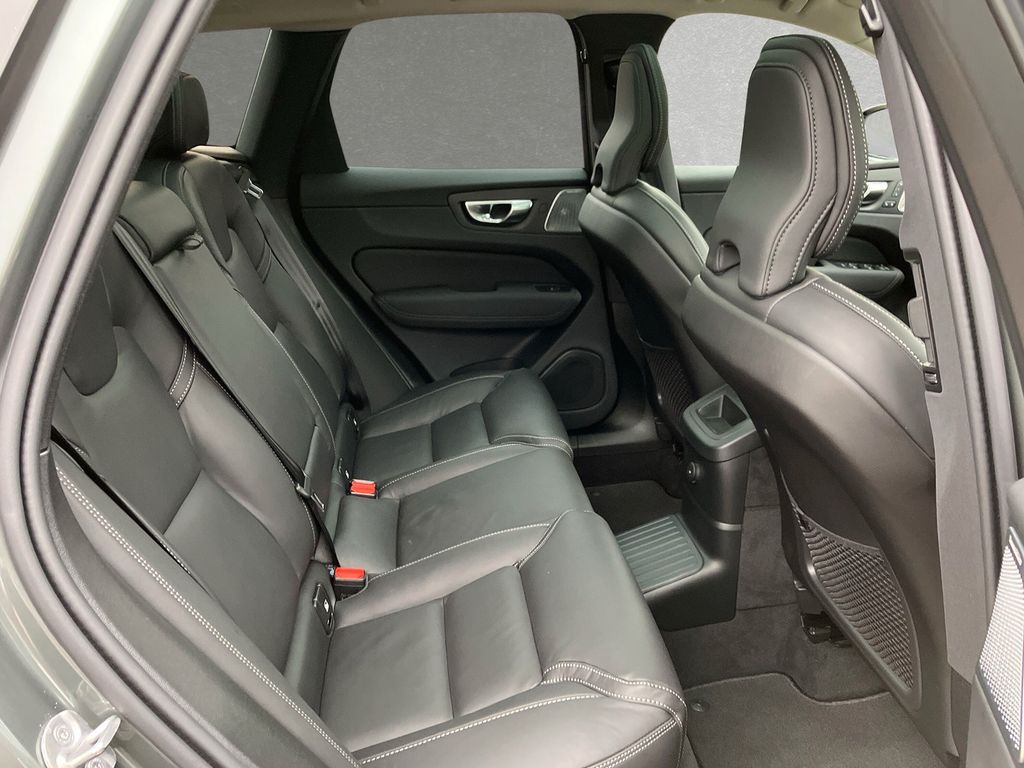 Volvo XC60 2025