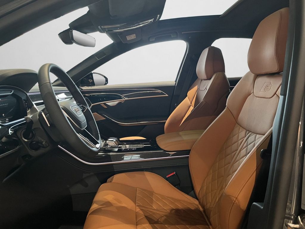 Audi S8 2025