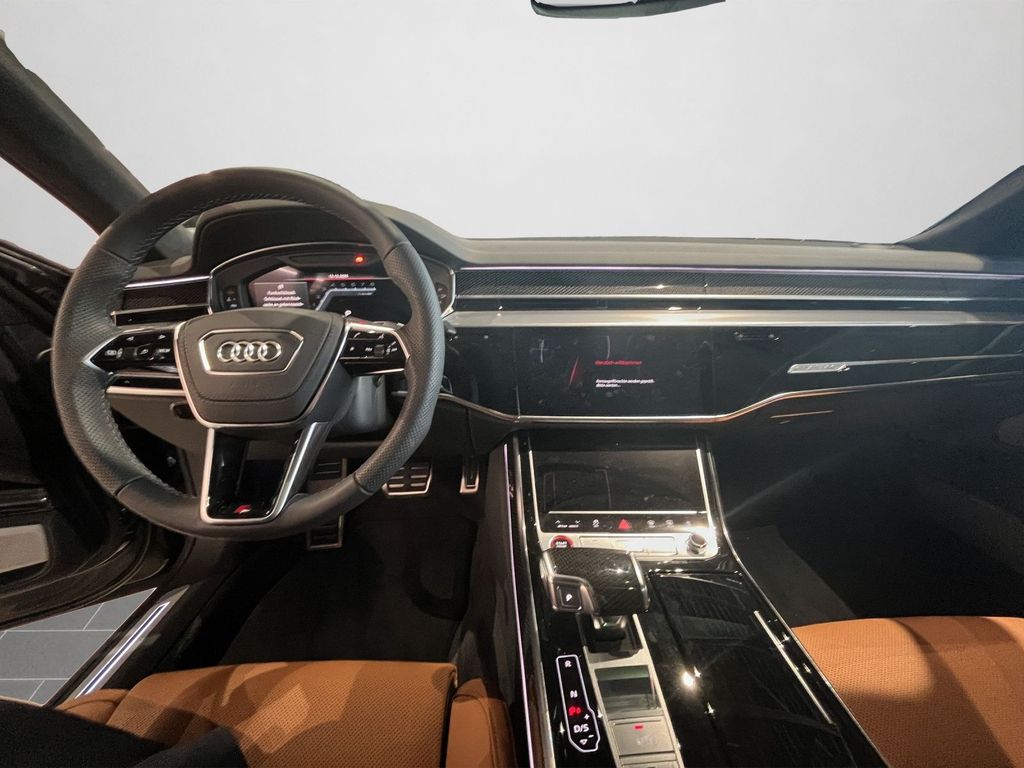 Audi S8 2025
