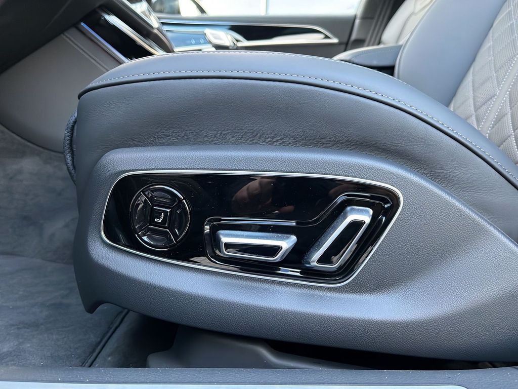 Audi A8 2025