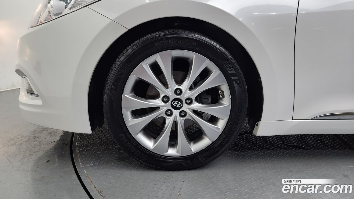 Hyundai Grandeur 2012