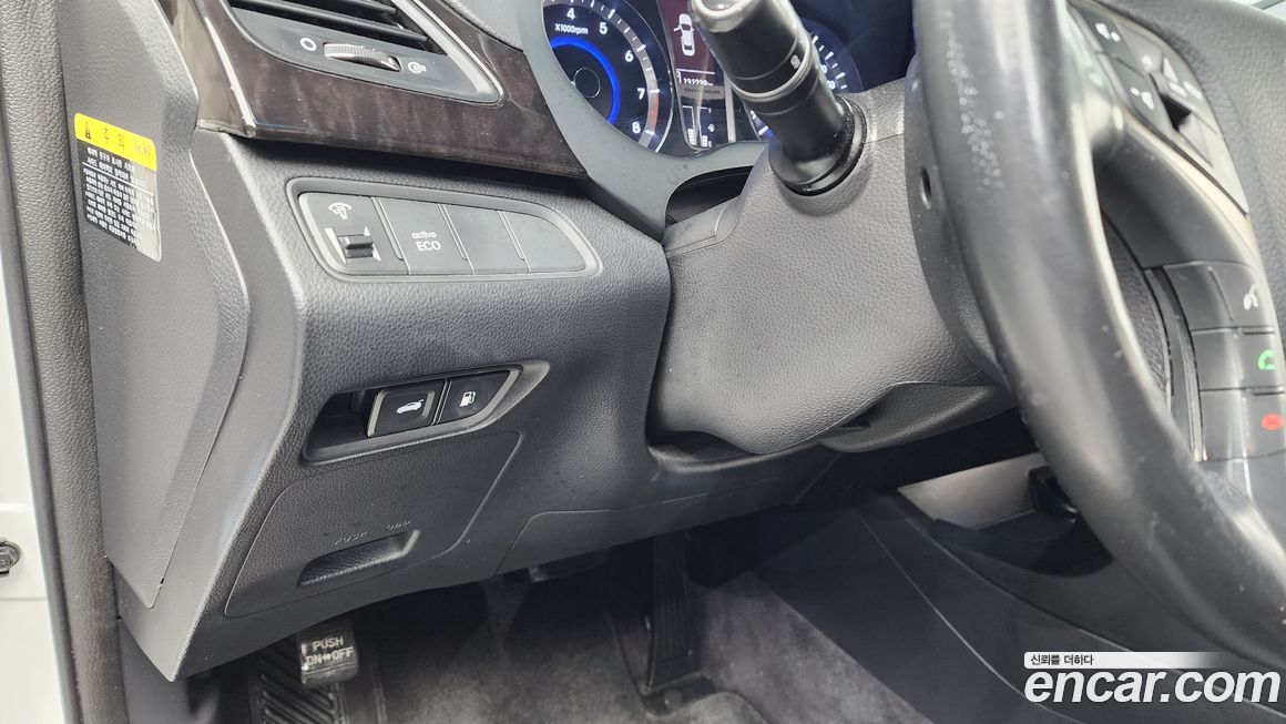 Hyundai Grandeur 2012