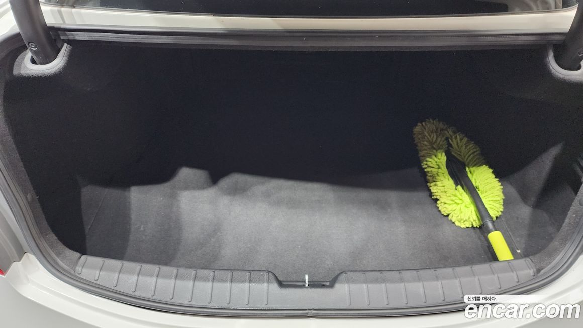 Hyundai Grandeur 2012