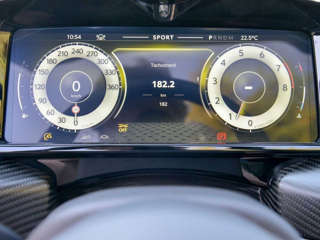 Aston Martin V8 Vantage 2025