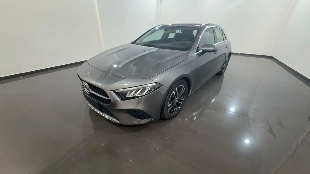 Mercedes-Benz A 180 2024