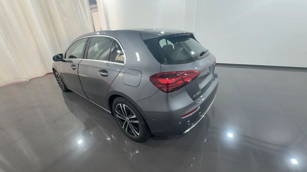 Mercedes-Benz A 180 2024