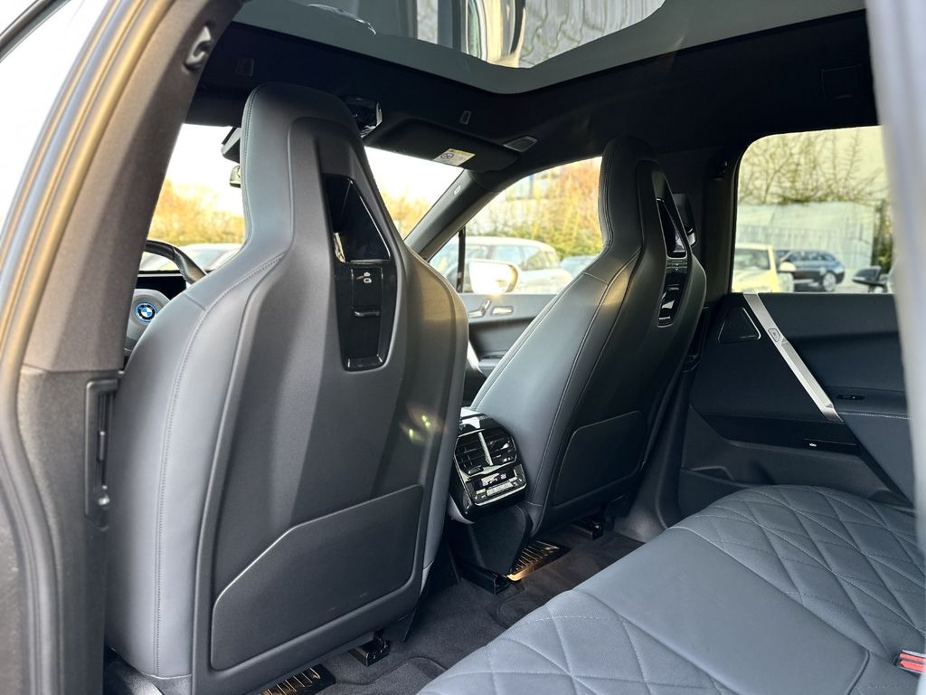 BMW iX 2023