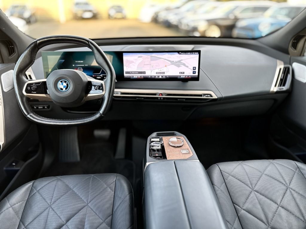 BMW iX 2023